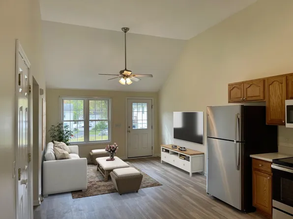 7 Prospect Ave, Randolph, MA