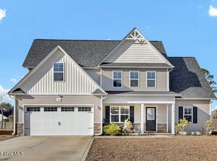 707 Crystal Cove Ct, Sneads Ferry, NC 28460