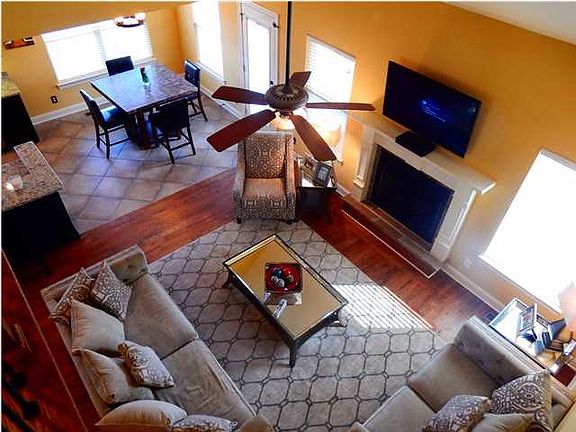 3rd image of 1702 Holly Oak Ln