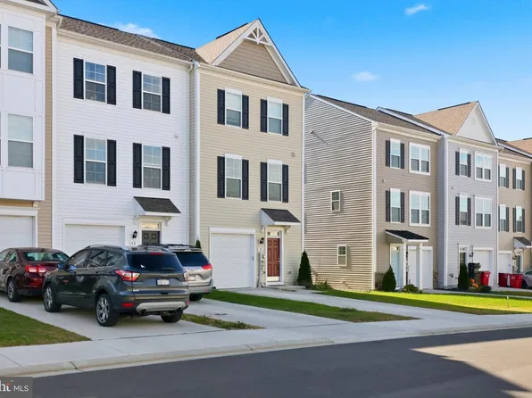 38 Kirby Ct, Bunker Hill, WV 25413