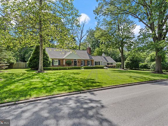 2nd image of 574 Timber Ln