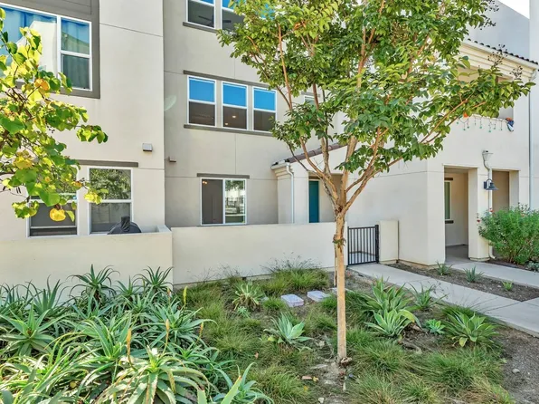 5230 Calle Rockfish Unit 101, San Diego, CA 92154