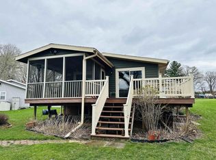 S7626 Walleye Ln, Merrimac, WI 53561