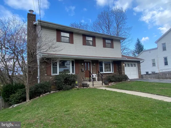 2060 Mahantongo St, Pottsville, PA 17901