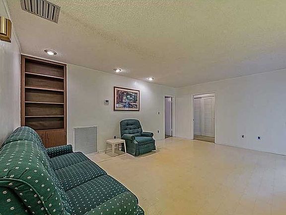 5th image of 17731 SW 92nd Ct