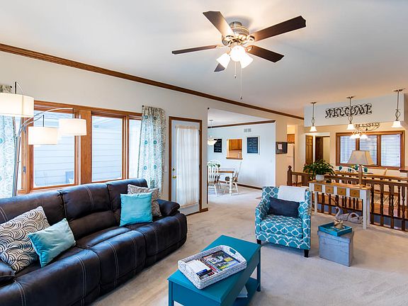 4th image of 35080 Hillside Dr #1