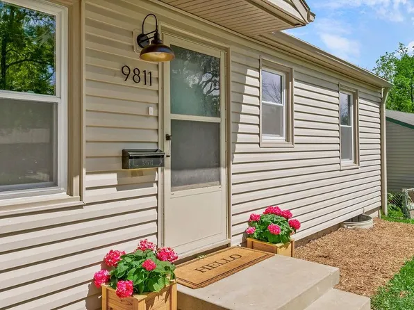9811 Cambridge Ave, Kansas City, MO 64134