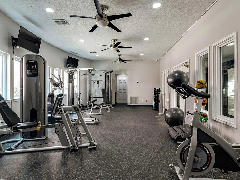 Vanderbilt Properties — Photo 18