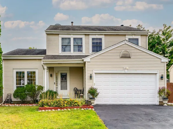 1202 Bristol Trail Rd, Lake Zurich, IL 60047