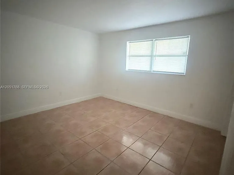 1990 NW 183rd St — Photo 16