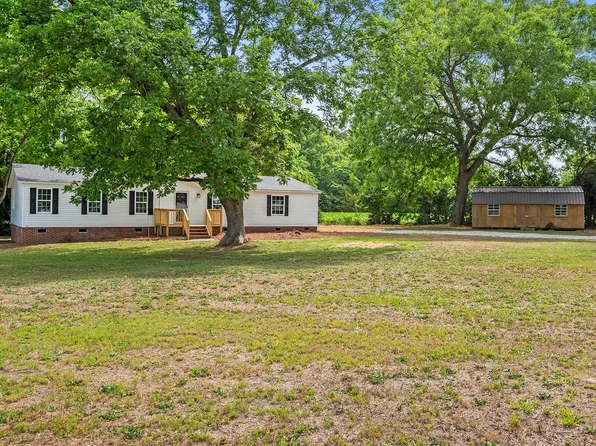 551 Mount Carmel Church Rd NE, Pikeville, NC 27863