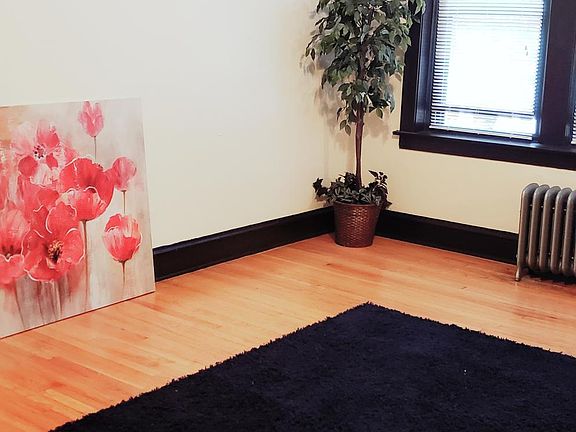2nd image of 10930 S Vernon Ave #2