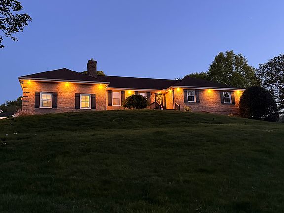 2nd image of 7203 Manor House Dr