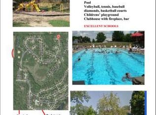 5914 NW Creekview Dr, Kansas City, MO 64152