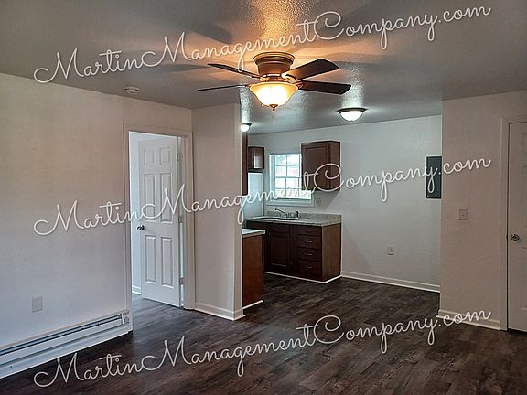 3rd image of 1900 W 10th St #B1