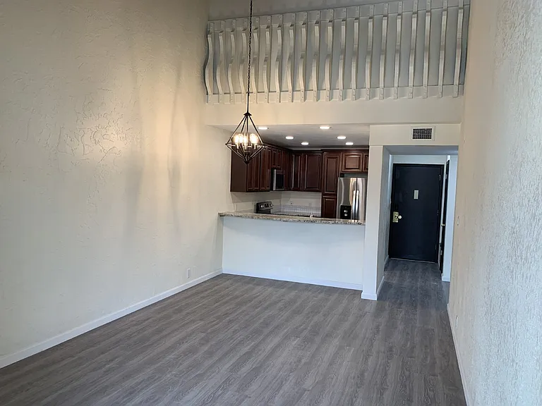 805 29th St #507 — Photo 10