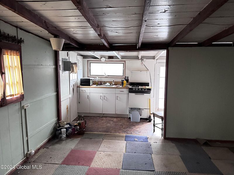 4th image of 579 Alyssa Way