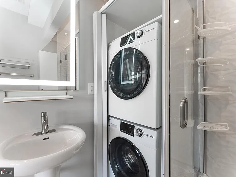 839 Kennedy St NW #204 — Photo 15