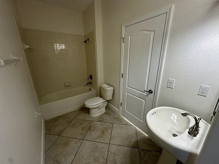 2730 Atherton Dr — Photo 12