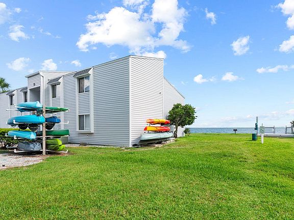 2nd image of 101 Old Ferry Rd Unit 12B