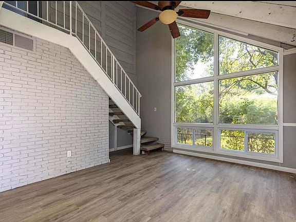 2nd image of 2816 Dawnview Dr