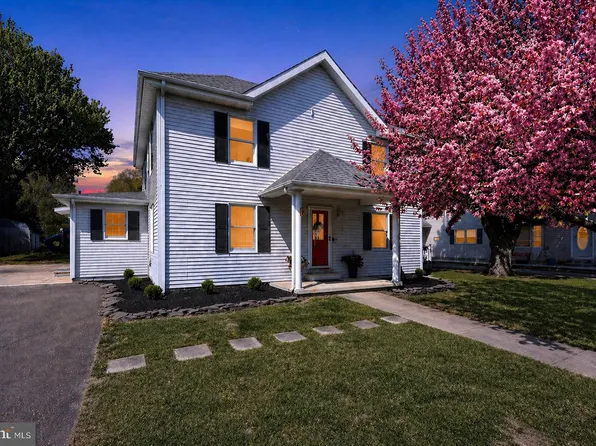 448 N Chew Rd, Hammonton, NJ 08037