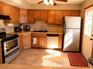 1804 Plymouth Rd, Manhattan, KS 66503