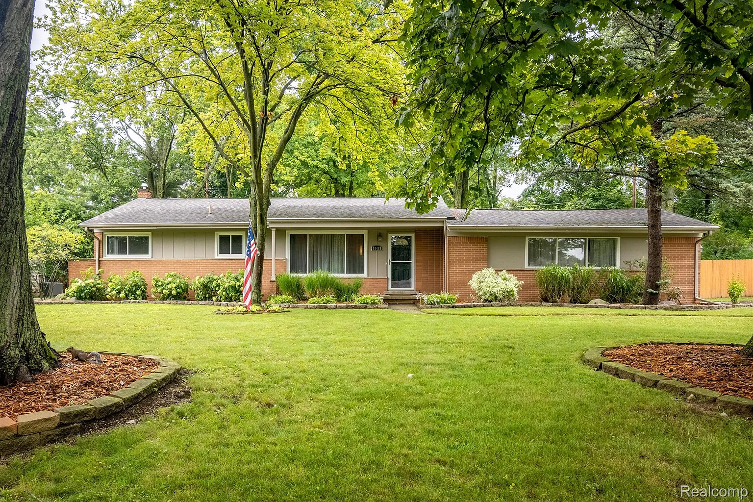 28484 Thorny Brae Rd photo 1