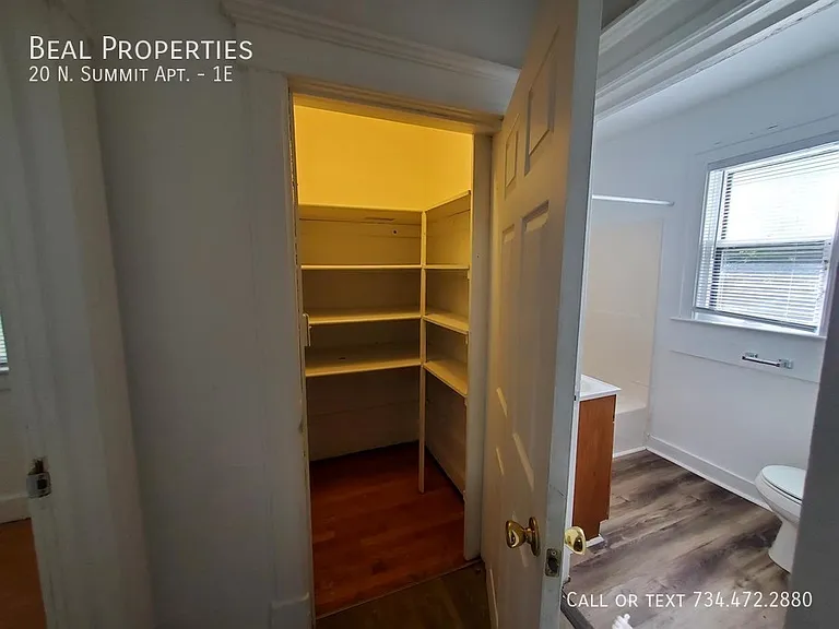 20 N Summit St #1E — Photo 16
