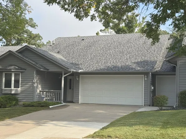 1570 Alvina St, Red Wing, MN 55066