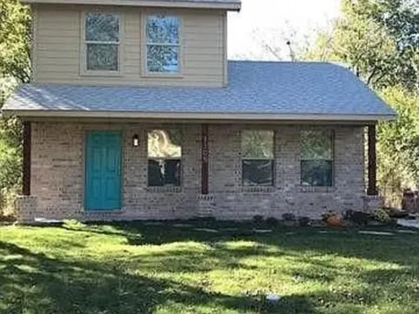 1305 Stanford St, Greenville, TX 75401