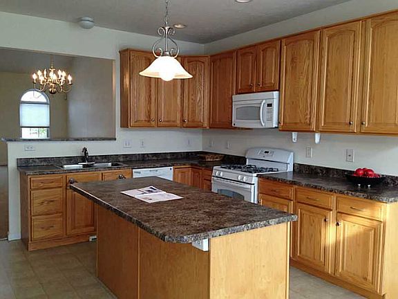 3rd image of 500 Azalea Ln