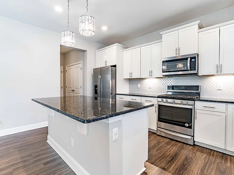 3409 Dover Wood Ln — Photo 17