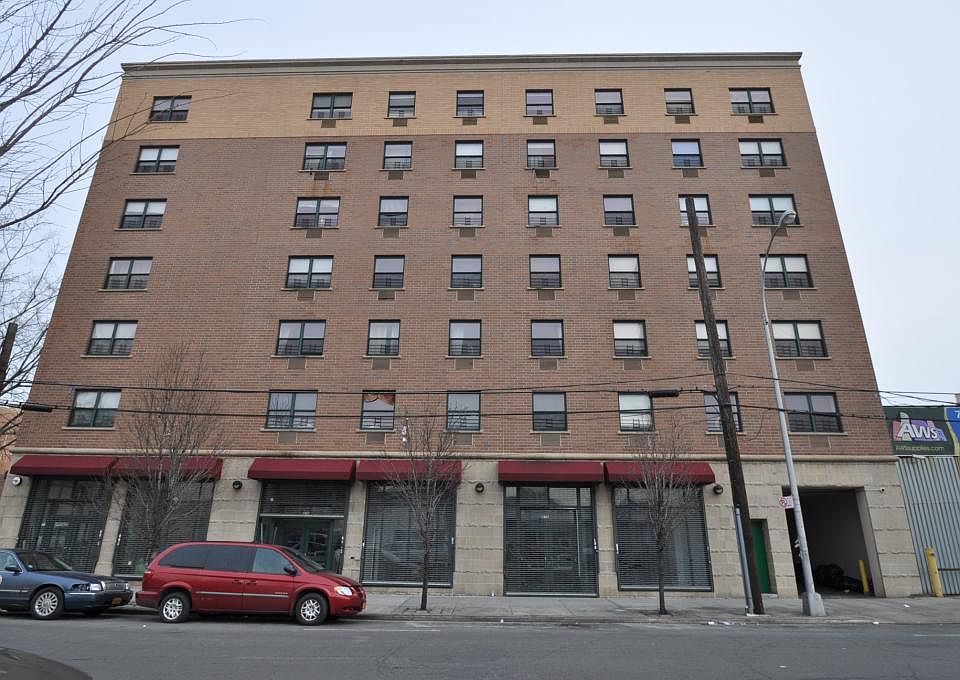 2nd image of 488 E 164th St APT 2I