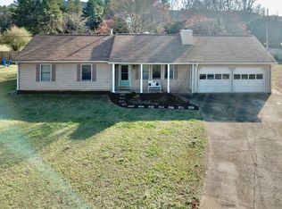 201 Deerchase Dr, Woodstock, GA 30188