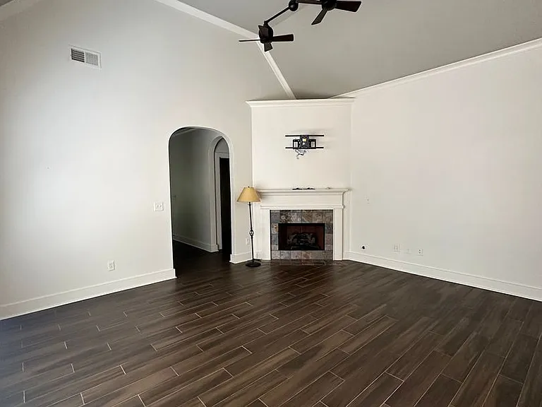 358 Kingston Cir — Photo 3