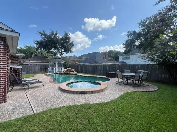 4508 Park Shadow Dr, Baytown, TX 77521