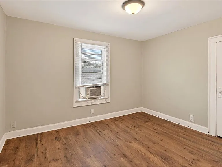 506 - 508 Emerson Ave — Photo 36