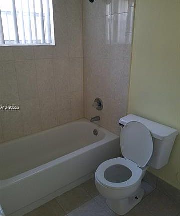 3rd image of 10917 Royal Palm Blvd
