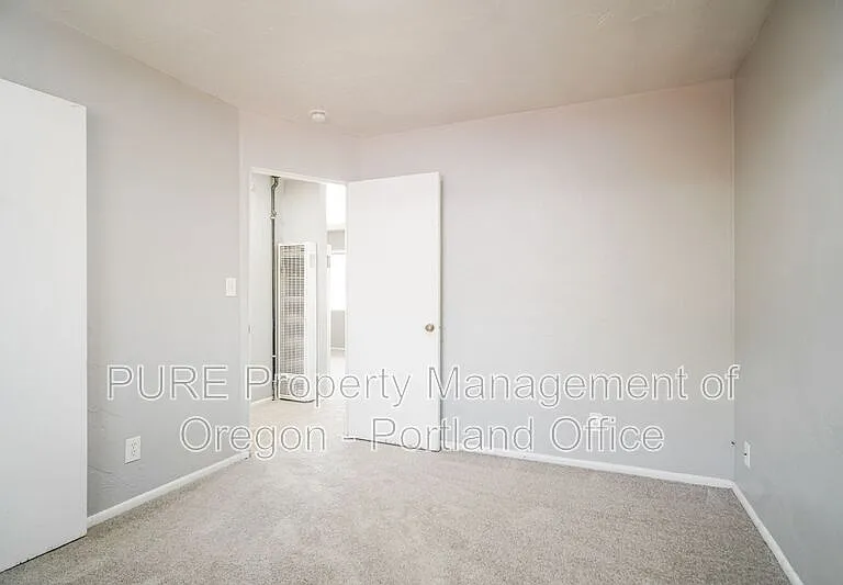 1049 SE Walnut St #7 — Photo 15