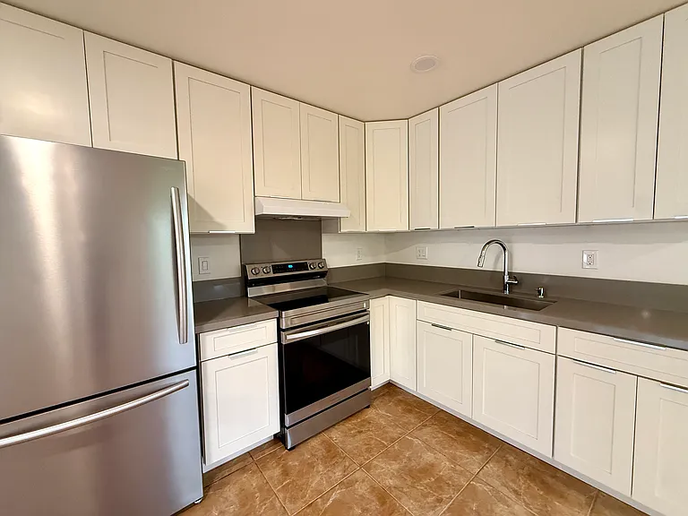 905 Kainui Dr — Photo 1