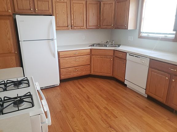 4th image of 2630 Nolan Ave NW
