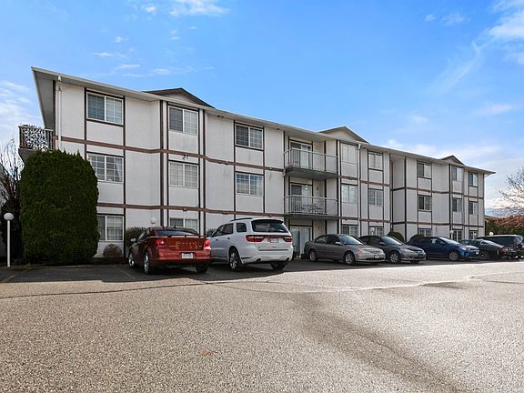3rd image of 45669 McIntosh Dr #215