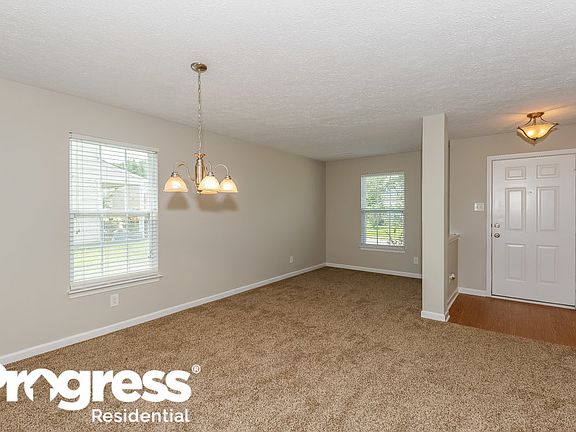 3rd image of 14017 Lawrence Farm Ln