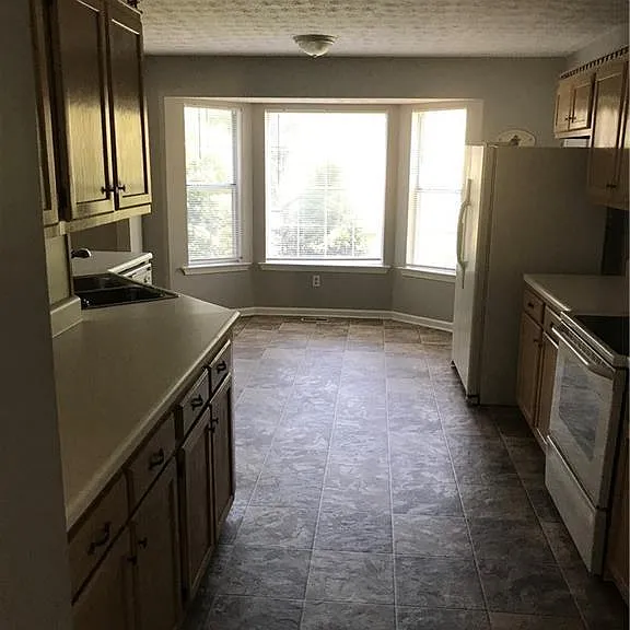 4197 Sterling Pointe Dr — Photo 11