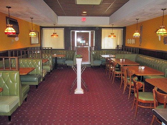 3rd image of 1157 N Main St