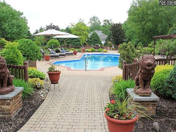 3rd image of 2991 Gatsby Ln