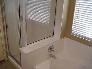 5th image of 689 E Leslie Ave