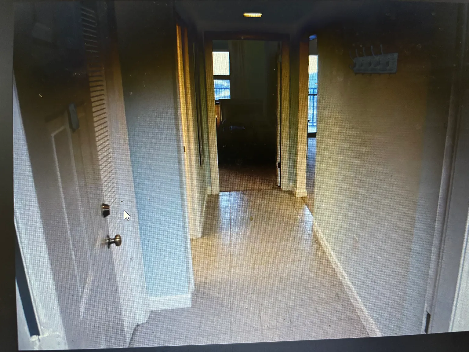 2 bed, 988 sqft, $1,600 — Photo 2