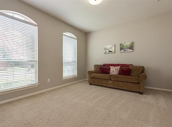 5th image of 13495 Mondovi Dr